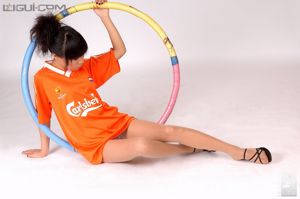 นางแบบ Yiyuan "รองเท้าฟุตบอลส้นสูงสุดเท่" [丽柜 LiGui] Silk Foot Photo Picture