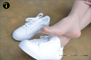 [Kolekcja IESS Pratt & Whitney] 087 Model Jingjing „My Little White Shoes Interesujące (zbliżenie)”