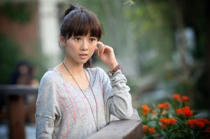 คอลเลกชันภาพถ่าย "Sweet Girl Fresh Outdoor Photos" ของน้องสาวชาวไต้หวัน Shen Qiaoqiao
